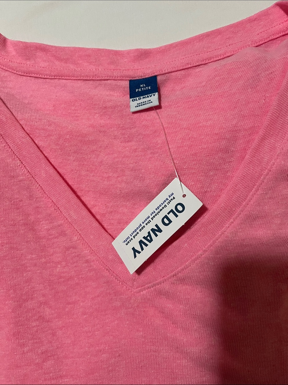 Old Navy Pink V-Neck Petite Oversized Tee ptp26”